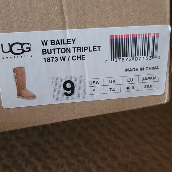 Ugg Bailey button - Picture 7 of 7